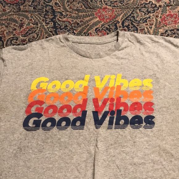 Good Vibes T-Shirt - Picture 2 of 4